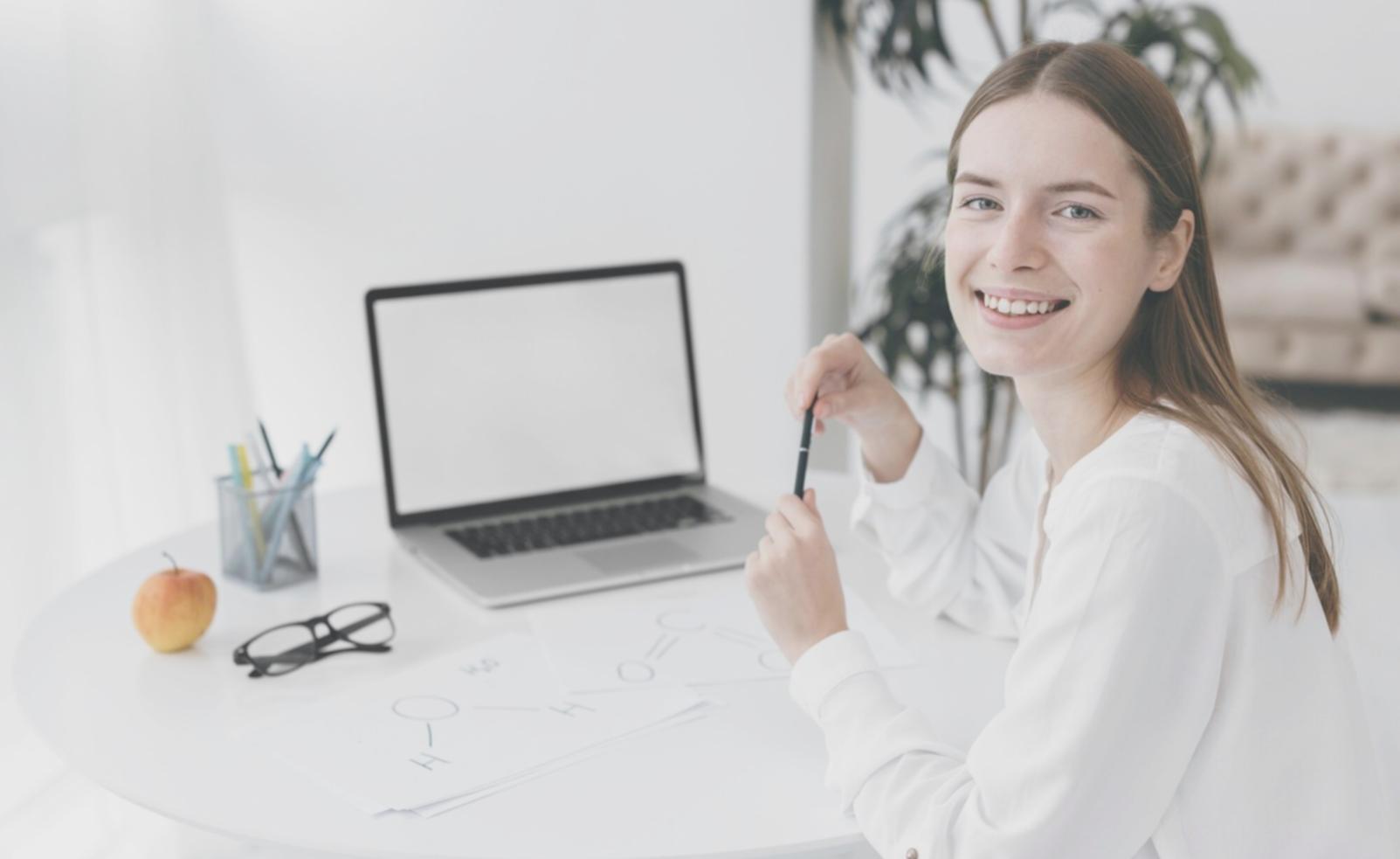 Unser Team bei der Arbeit an Budgetanalysen